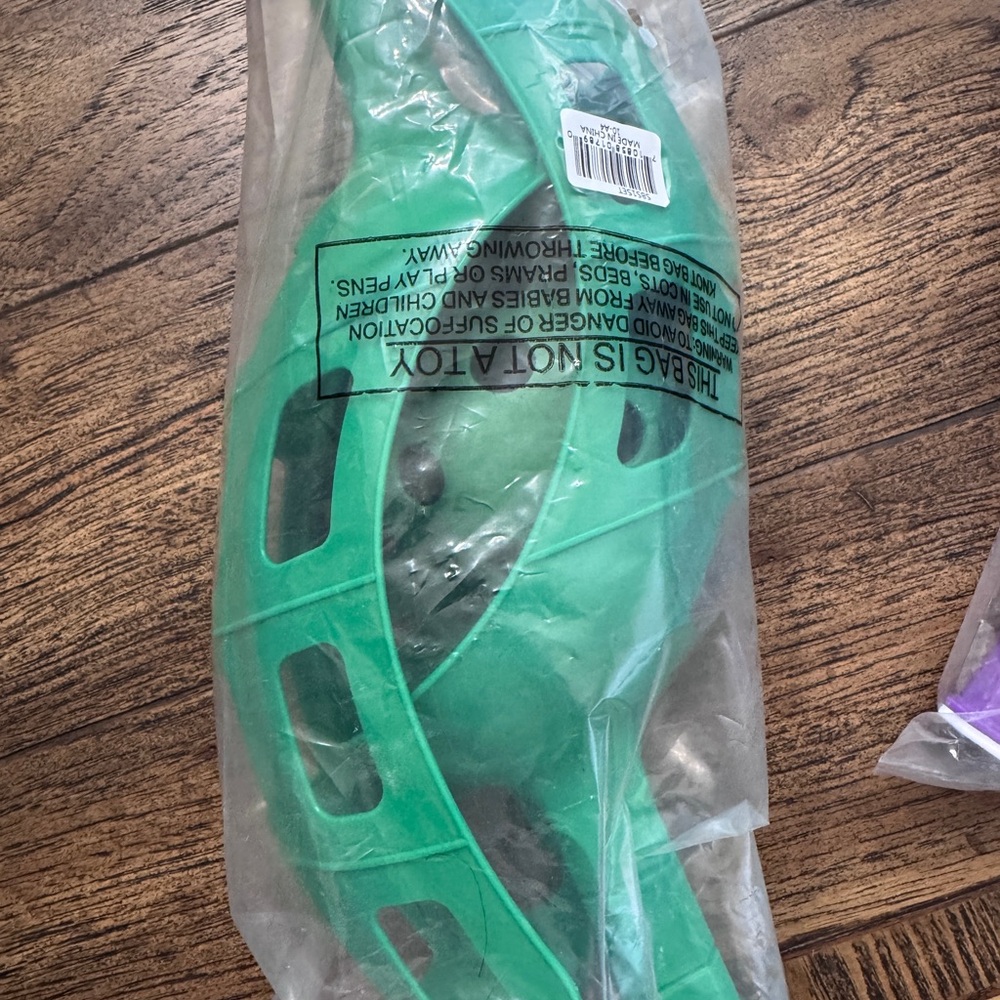 Green and Purple Ball Launchers - Picture 3 of 3
